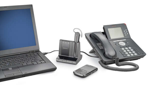 Plantronics Savi W740/A-M-APT31 - беспроводное решение в комплекте с электронным микролифтом для стационарного телефона Avaya Tenovis